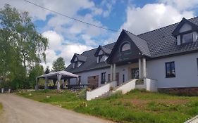 Pokoje Gościnne Art- Dworek